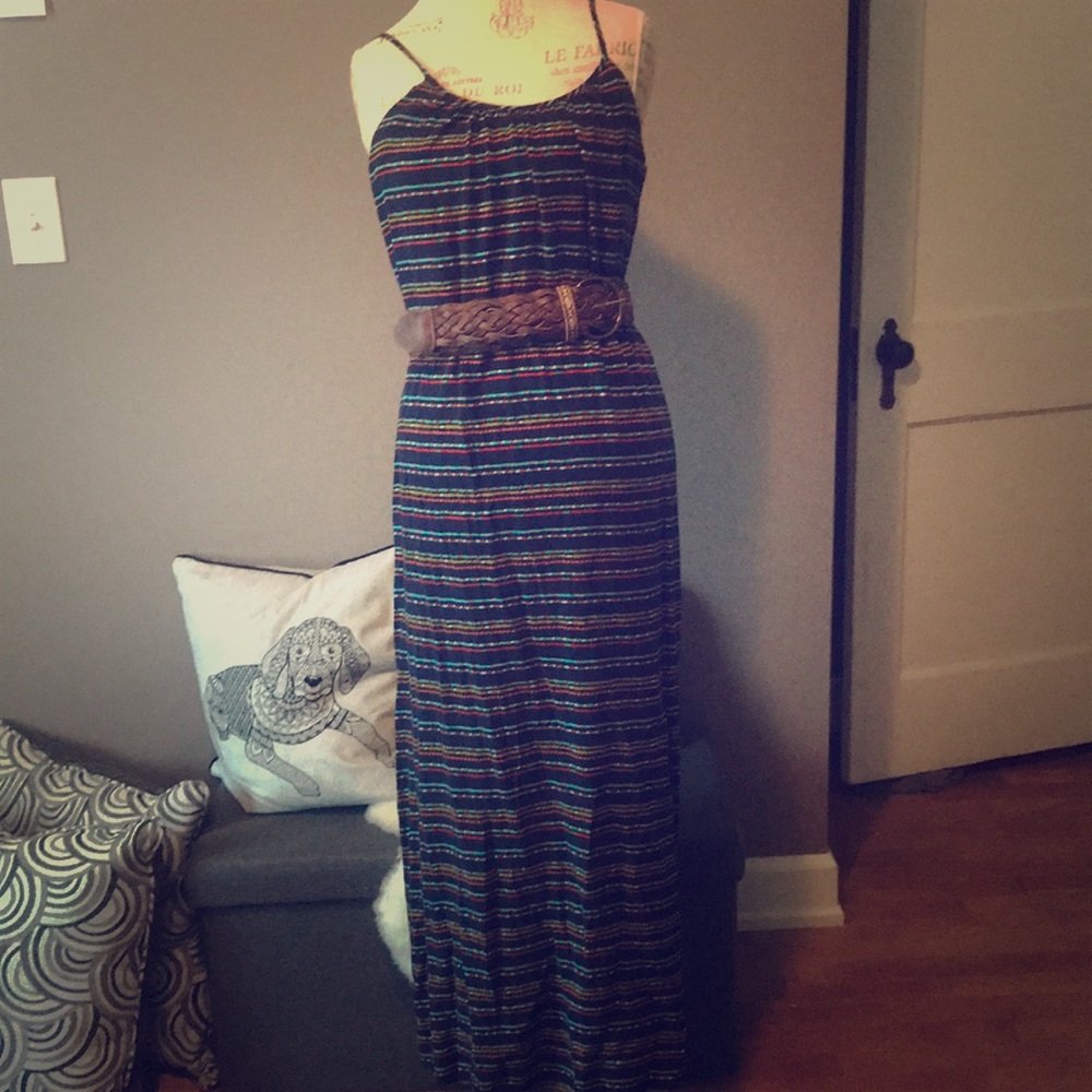 Colorful maxi dress with belt